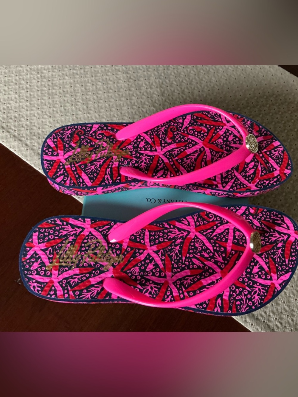 Lilly Pulitzer Pool Flip Flops Sz 7/8 NWOT - Picture 6 of 7